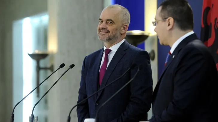 Ponta, premierului albanez: La noi, culisele puterii sunt la televizor, nu trebuie să scriem cărți