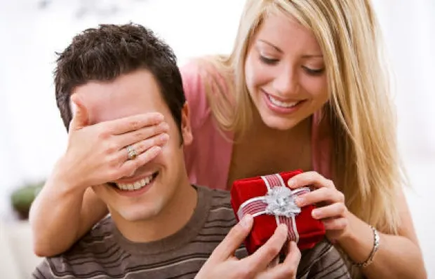 eMAG vs. elefant. TOP reduceri de Valentine's Day