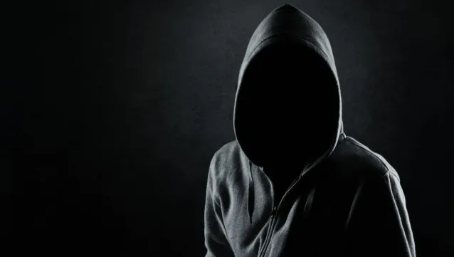 Un violator a fost prins de poliţişti. Autorităţilor nu le-a venit să creadă când au văzut cine e
