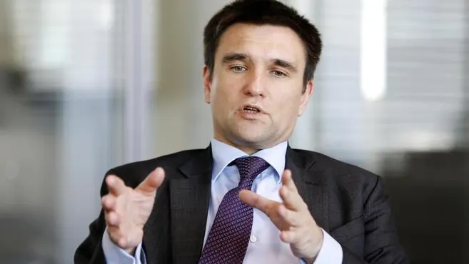 Ucraina vrea o şedinţă comună cu guvernul român
