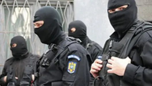 Percheziţii la şeful CEZ Argeş: Licitaţii cu prejudiciu de 2 milioane de euro