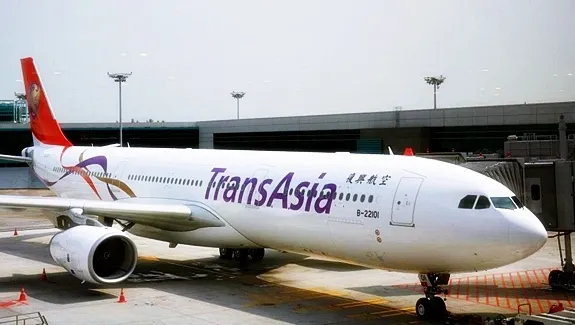 Zece piloţi de la TransAsia, suspendaţi pentru că nu au trecut testul în cazul opririi motorului