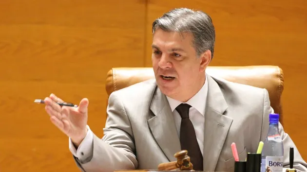 Zgonea, despre Udrea: Un parlamentar în exercițiu nu poate intra în cătușe în plen 