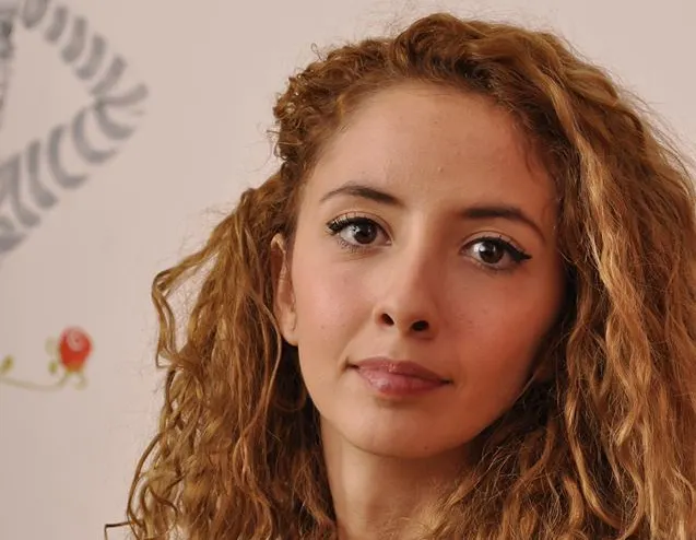Andreea Apetre se împarte între actorie și pasiunea pentru rochii de mireasă