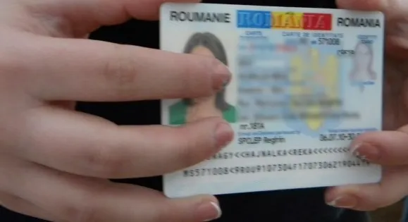 Percheziții de amploare la persoane care falsificau acte de identitate