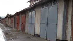 Reprezentanţii Primăriei, şocaţi de ce au descoperit în garajele ilegale din Satu Mare