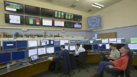 Cel mai puternic accelerator de particule din lume îşi reia activitatea