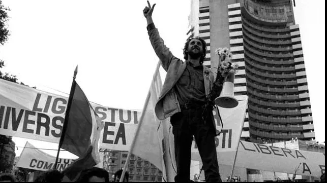 Ce spune Marian Munteanu, simbolul Pieței Universității, despre protestul de amploare din București