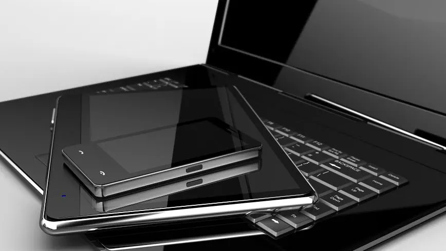 eMAG face mari reduceri la telefoane, tablete și laptopuri. Cele mai bune oferte