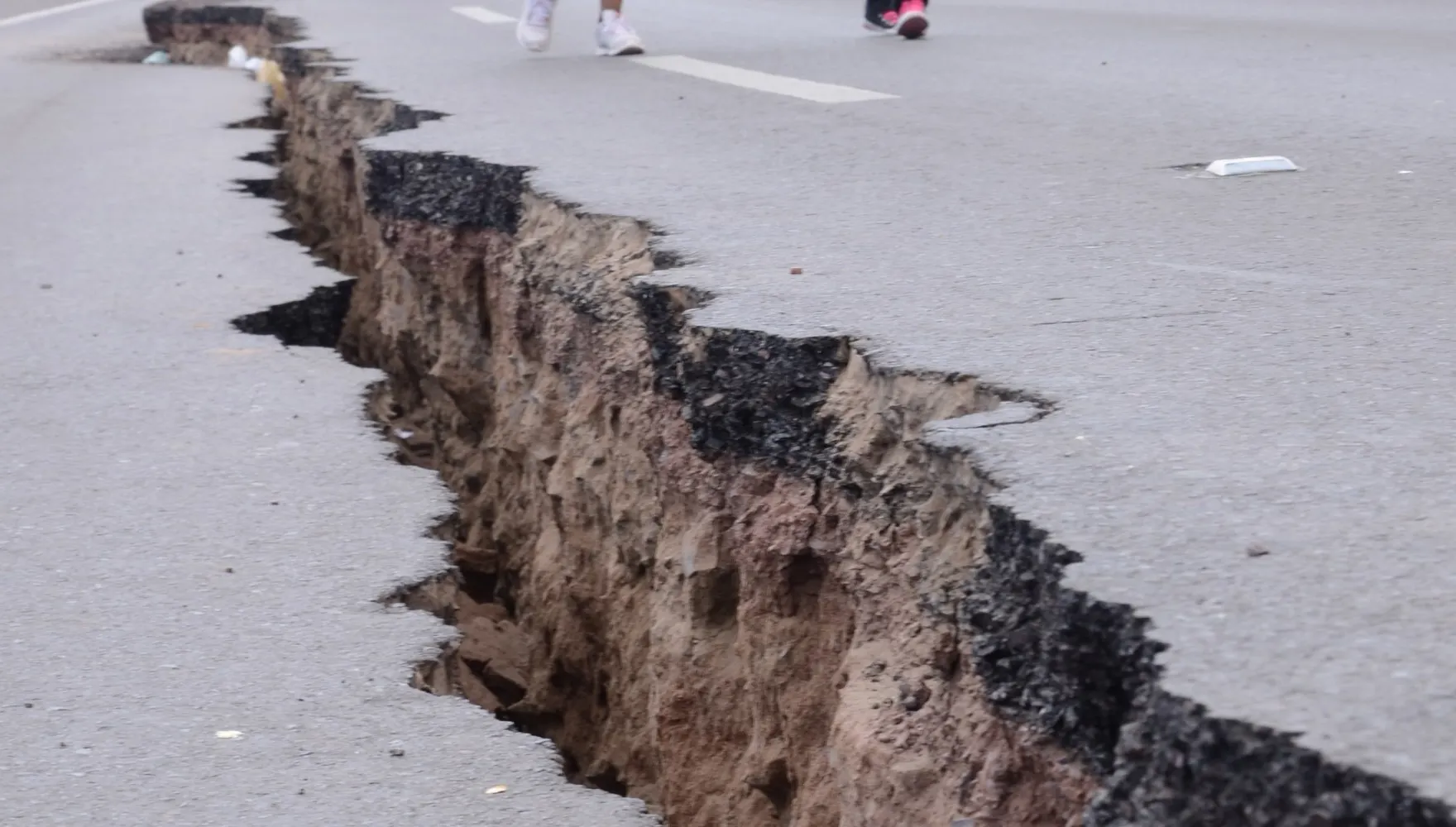 Semnele bizare care anunţă un cutremur devastator. Explicaţia oamenilor de ştiinţă