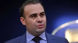 Lovitură de teatru: Darius Vâlcov mai rămâne ministru de Finanțe