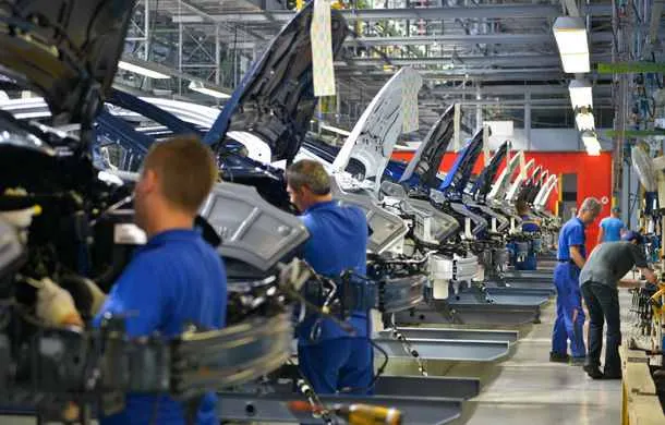 Ford acuză:"Pierdem 80 de euro per maşină din cauza drumurilor. Programul Rabla avantajează Dacia"