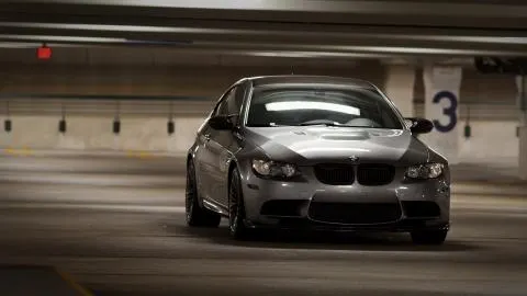 Cum s-a răzbunat un trecător pe un BMW parcat neregulamentar