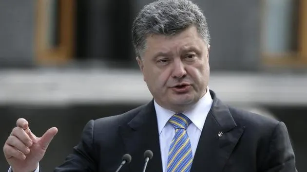 Poroșenko vrea să convoace un referendum pentru păstrarea statului unitar
