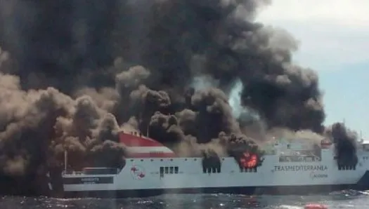 Incendiu feribot