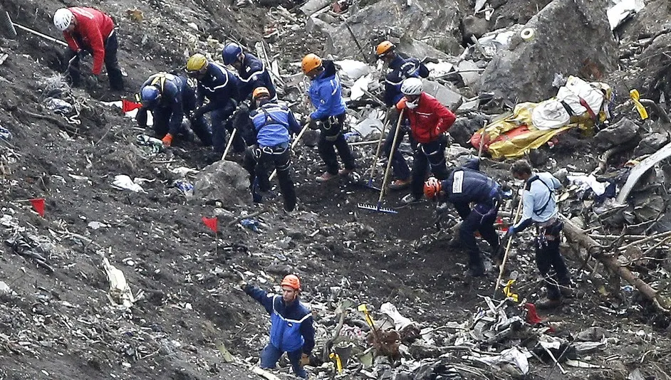 Avion prăbuşit în Franţa: Au fost recuperate toate rămăşiţele aeronavei