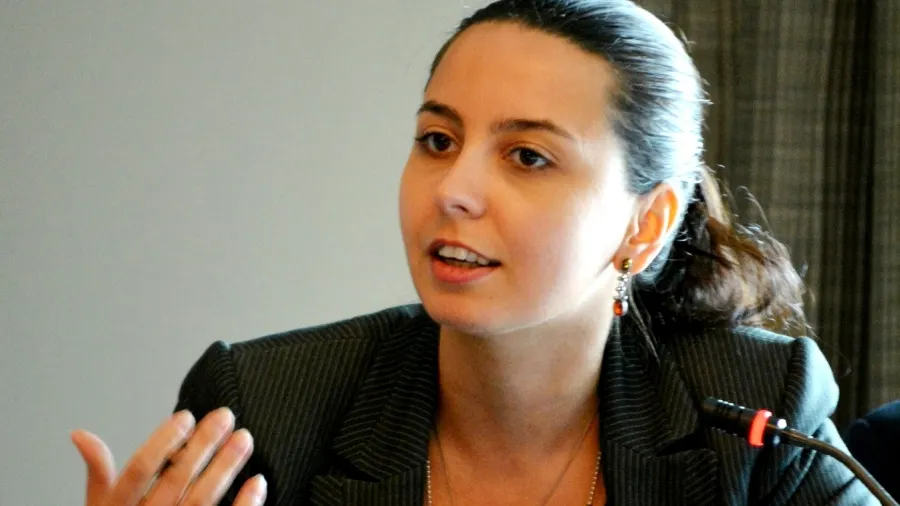 Ambasada SUA a premiat "Femeia curajoasă a anului 2015".Laura Ştefan, expert anticorupţie,a câştigat
