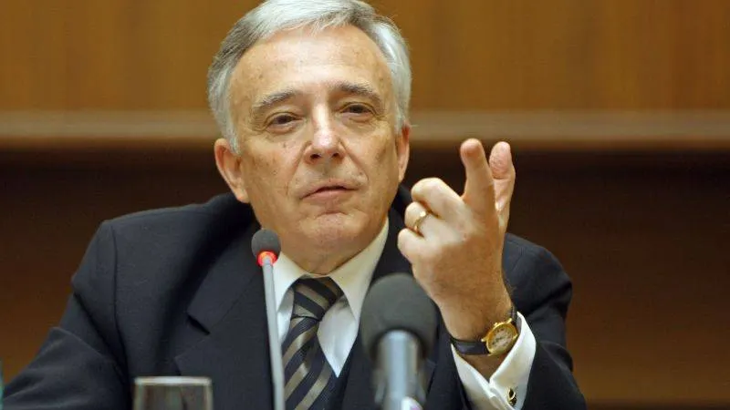 Mugur Isărescu: Nu există o criză mai mare decât criza depozitelor bancare