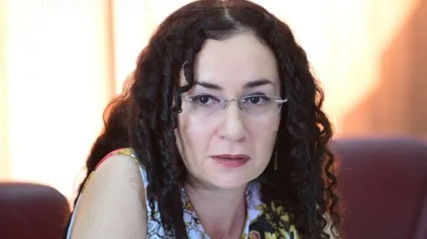 Antena 3 a pierdut un proces cu Oana Schmidt Hăineală. Trebuie să plătească daune de 10.000 de euro