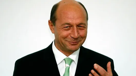 Traian Băsescu, mesaj inedit pe Facebook, la prima oră