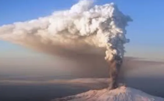 Alertă în Columbia, după intensificarea activității seismice a vulcanului Nevado del Ruiz 