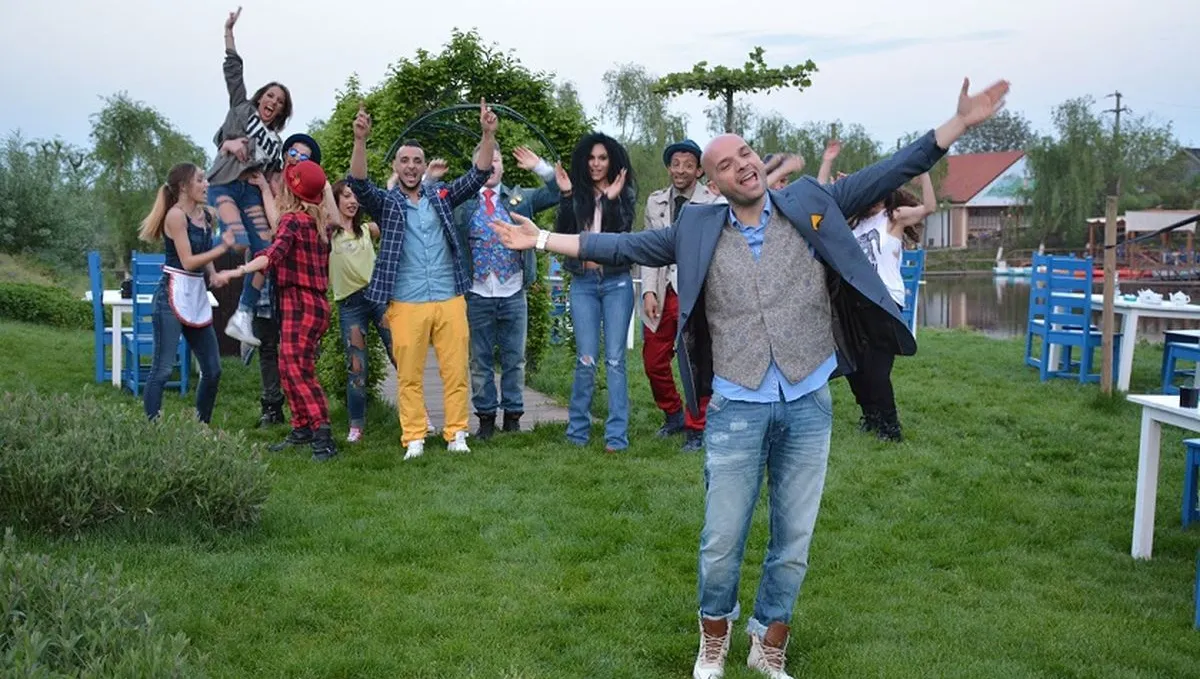 Trupa Alb Negru revine cu un nou single: "Love, Love!"