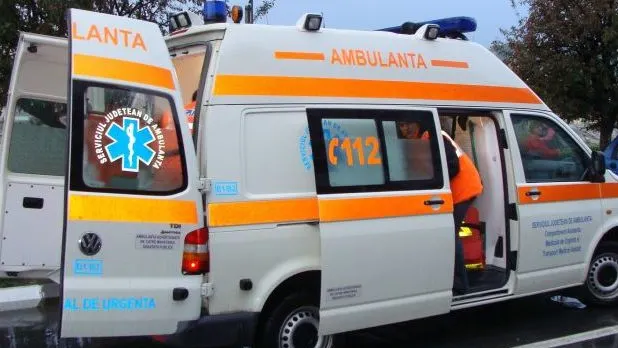 Târgovişte: Copil de un an şi opt luni, la spital după ce a căzut de la etajul trei