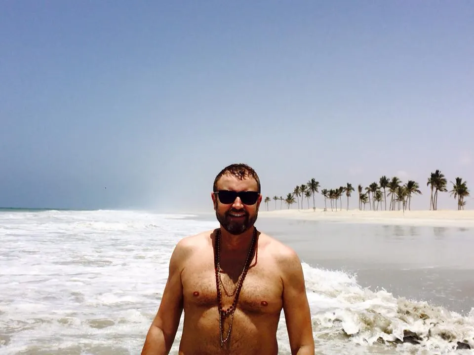Cum arată Cătălin Botezatu la aproape 50 de ani în costum de baie! Designerul a plecat în vacanță