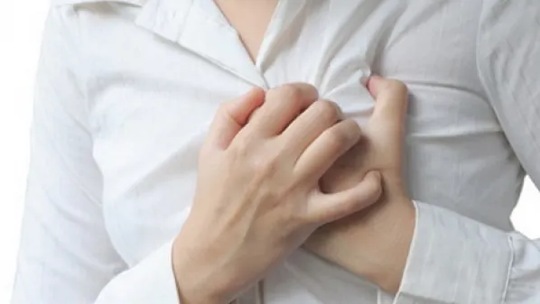 Infarctul este diferit la femei! Iată ce simtome are infarctul feminin