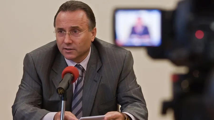 Primarul Iașiului își urmărea iubita cu ajutorul Poliției Locale. Aceasta l-ar fi denunțat la DNA
