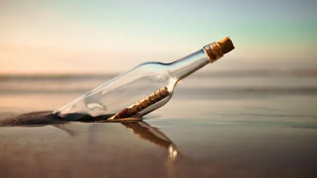 O sticlă ce conţinea un mesaj vechi de 40 de ani, aruncată în Oceanul Pacific, recuperată în Alaska