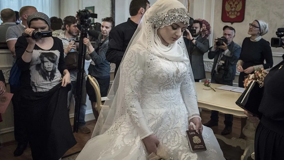 Nunta la care mireasa nu s-a oprit din plâns. Imaginile îţi frâng inima