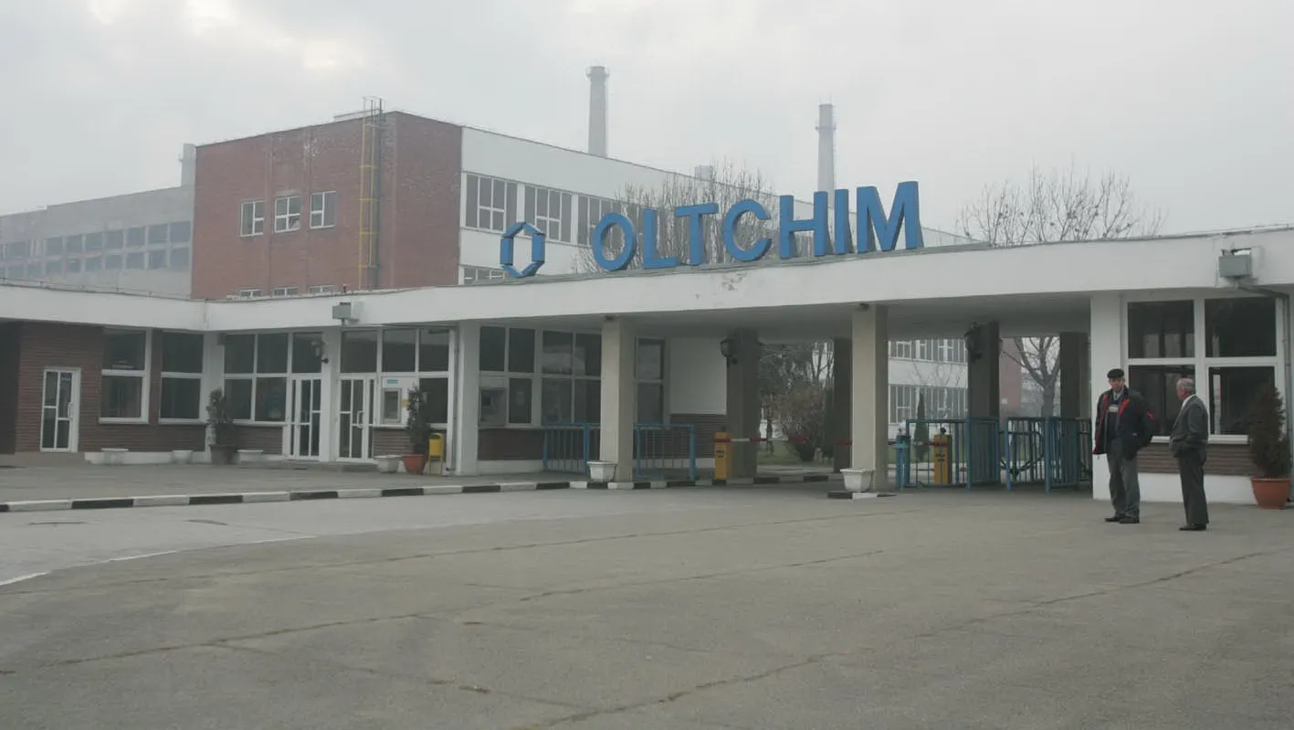 România reintră pe harta mondială a industriei chimice. Zi decisivă pentru salvarea Oltchim