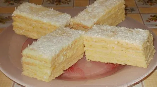 Prăjitură irezistibilă cu cremă de lămâie. Gata în 30 de minute!