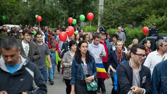 Bolnavii de hepatită din România ies în stradă