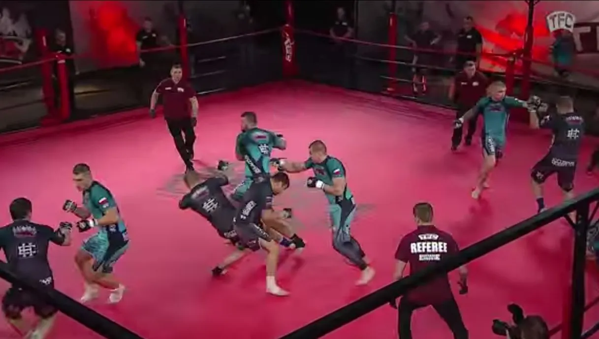 Bătaie pe echipe, până la capăt. Cel mai nou și mai violent sport șochează privitorii