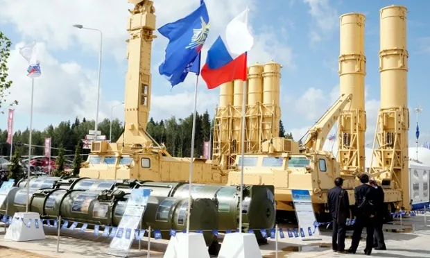 Putin a deschis la Moscova un Disneyland cu lansatoare de grenade și tancuri