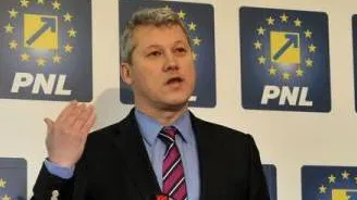 Predoiu: Ponta își bate joc de funcția de premier și de România
