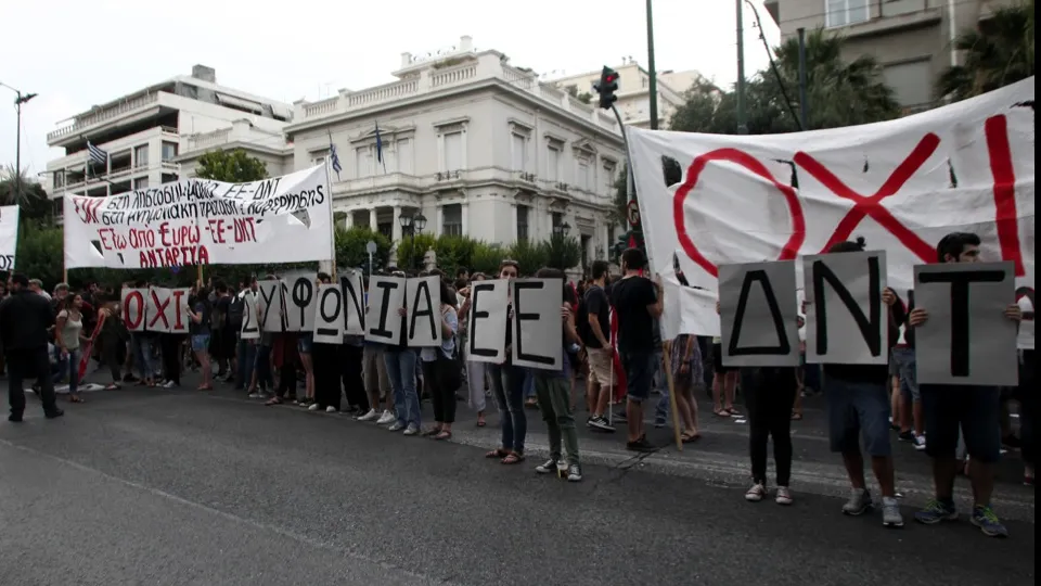 Proteste de amploare la Atena împotriva austerității