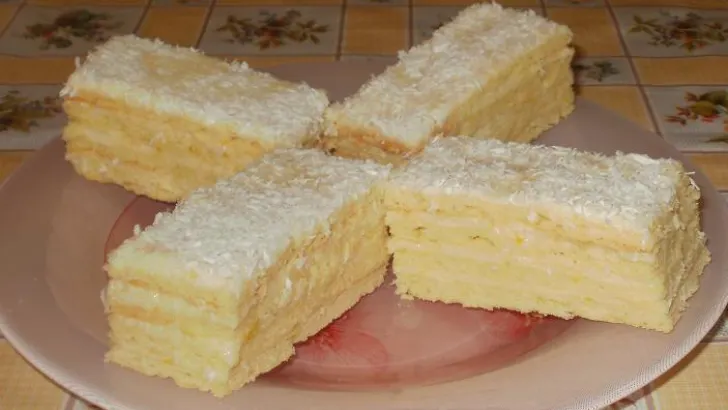 Prăjitură delicioasă cu cremă de lămâie. Gata în 30 de minute! 