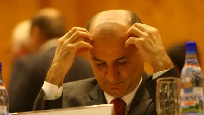 Cazul Copos-plagiatorul judecat de Universitatea Bucureşti: "număr mare de similitudini"!
