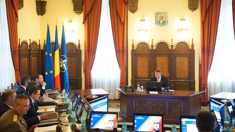 Sedința CSAT. Iohannis a dat mâna cu Ponta. Care este ordinea de zi