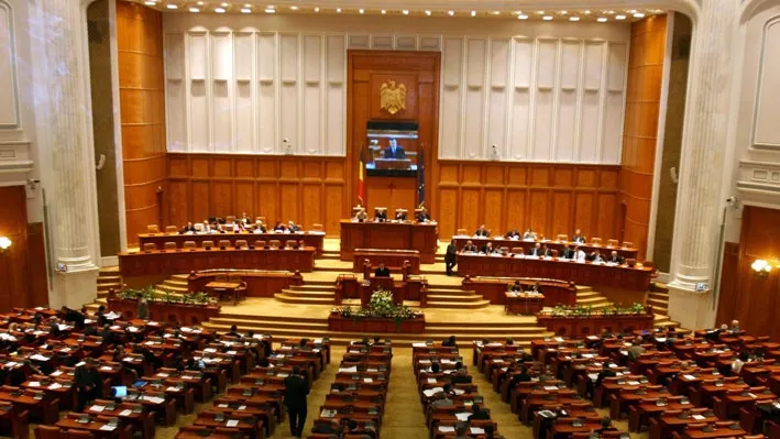 Aleșii mai fac un pas pentru pensiile speciale ale funcționarilor parlamentari și ale diplomaților