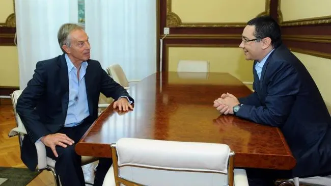 Daily Telegraph: Tony Blair îl consiliază pe Victor Ponta pentru un milion de lire sterline