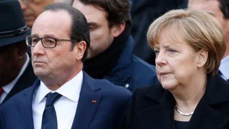Hollande și Merkel cer Atenei "propuneri serioase" la summitul de marți