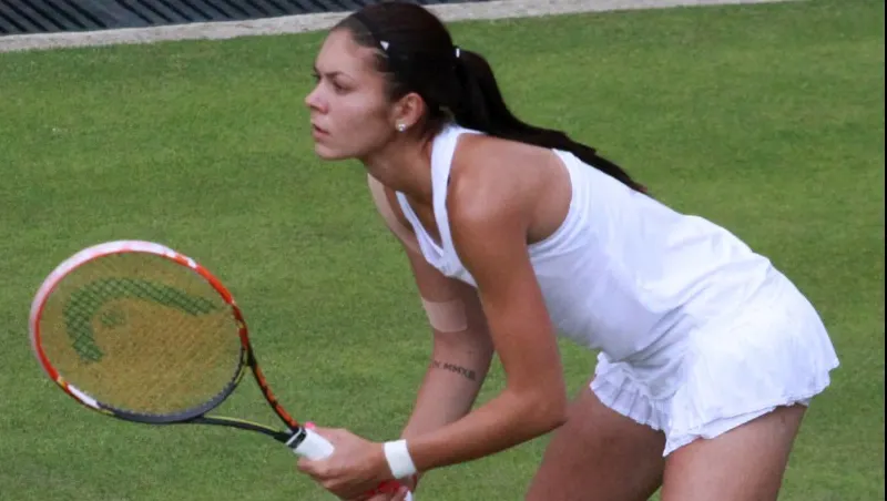 Duel între cele mai frumoase reprezentante ale tenisului românesc: Sorana Cîrstea vs Andreea Mitu