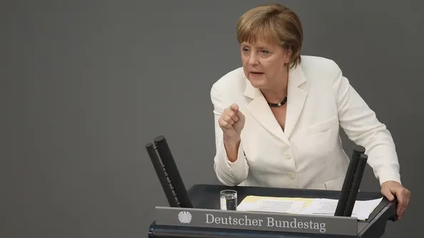 Angela Merkel nu exclude o nouă reducere a datoriei pentru Grecia