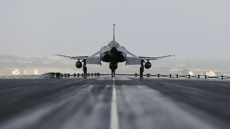 Aviația turcă, atac intens asupra kurzilor din Irak