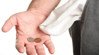 Românii au bani doar pentru acoperirea nevoilor de zi cu zi