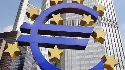BCE menţine finanţarea de urgenţă pentru băncile greceşti, dar va înăspri condițiile de acordare